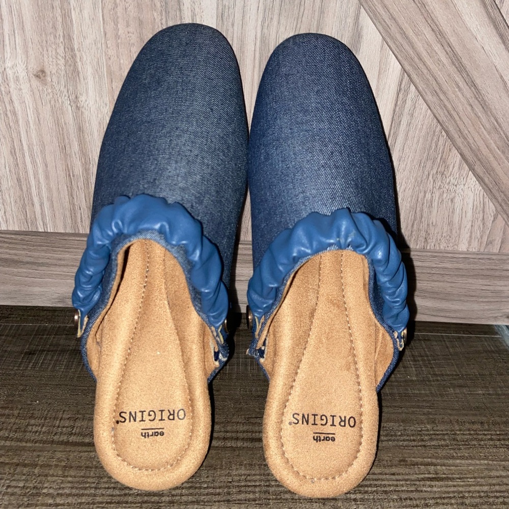 Earth Origins Ren Mule Clog in Denim